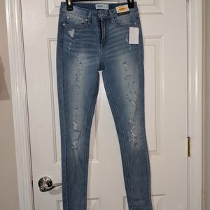 Mudd Size 3 Distressed Skinny Jeans